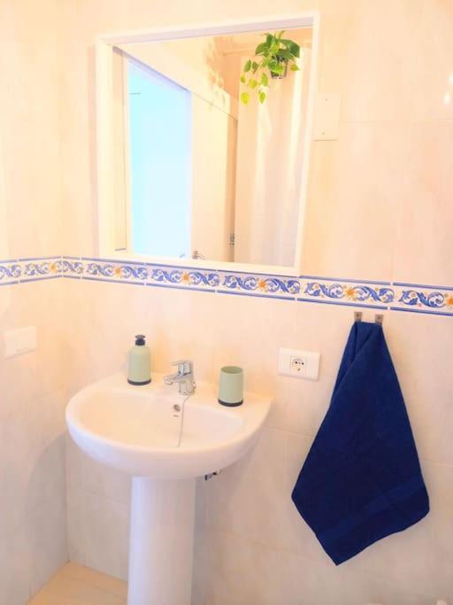 Habitacion Privada Dorive Con Bano Privado San Andrés エクステリア 写真